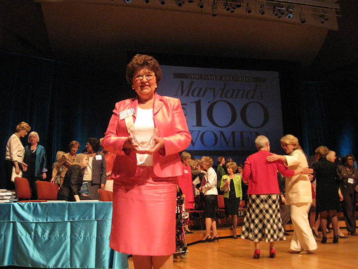 Trophy - MD Top 100 Women